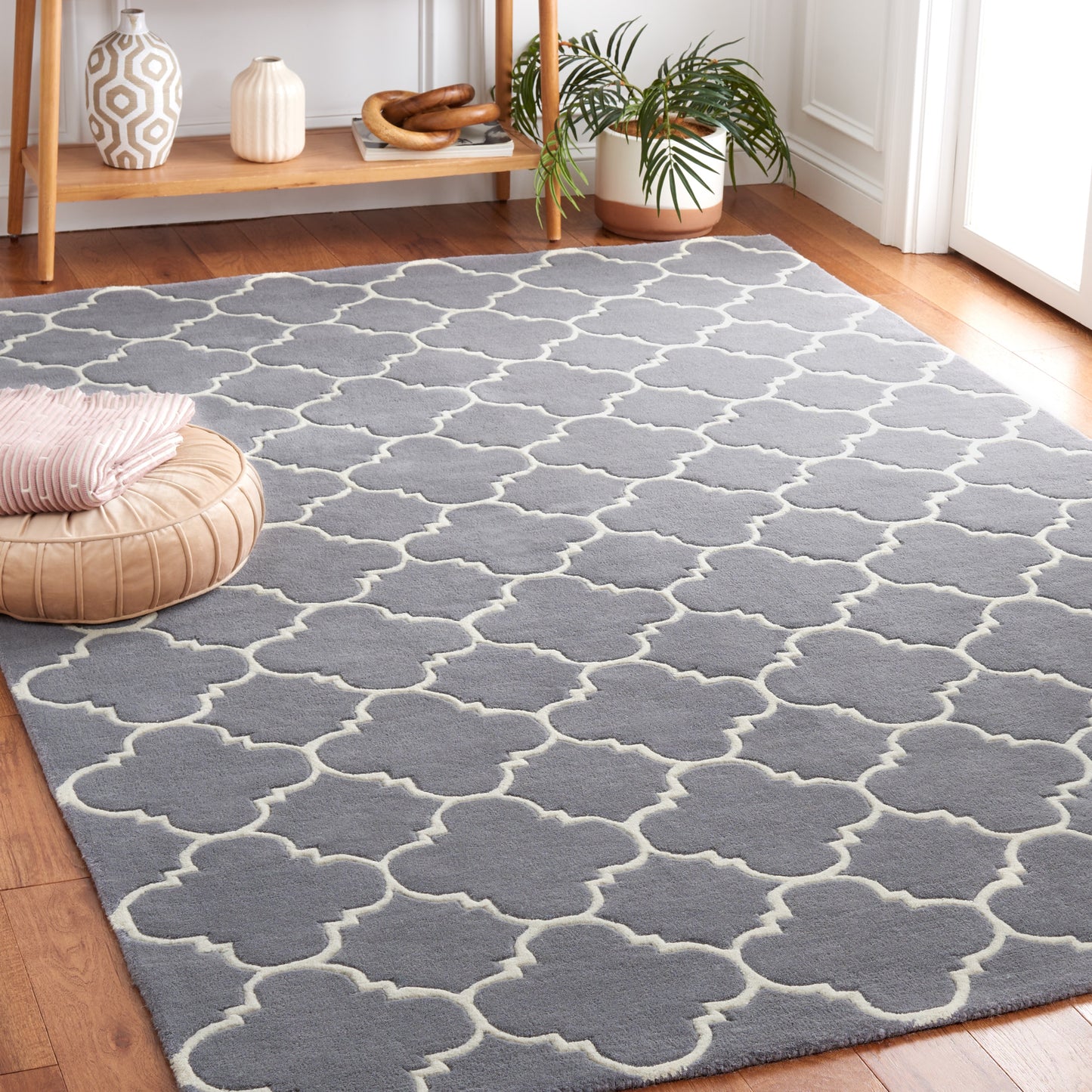 Safavieh Cht717 Dark Gray/Ivory Contemporary 6ft x 9ft Medium Rectangle Rug