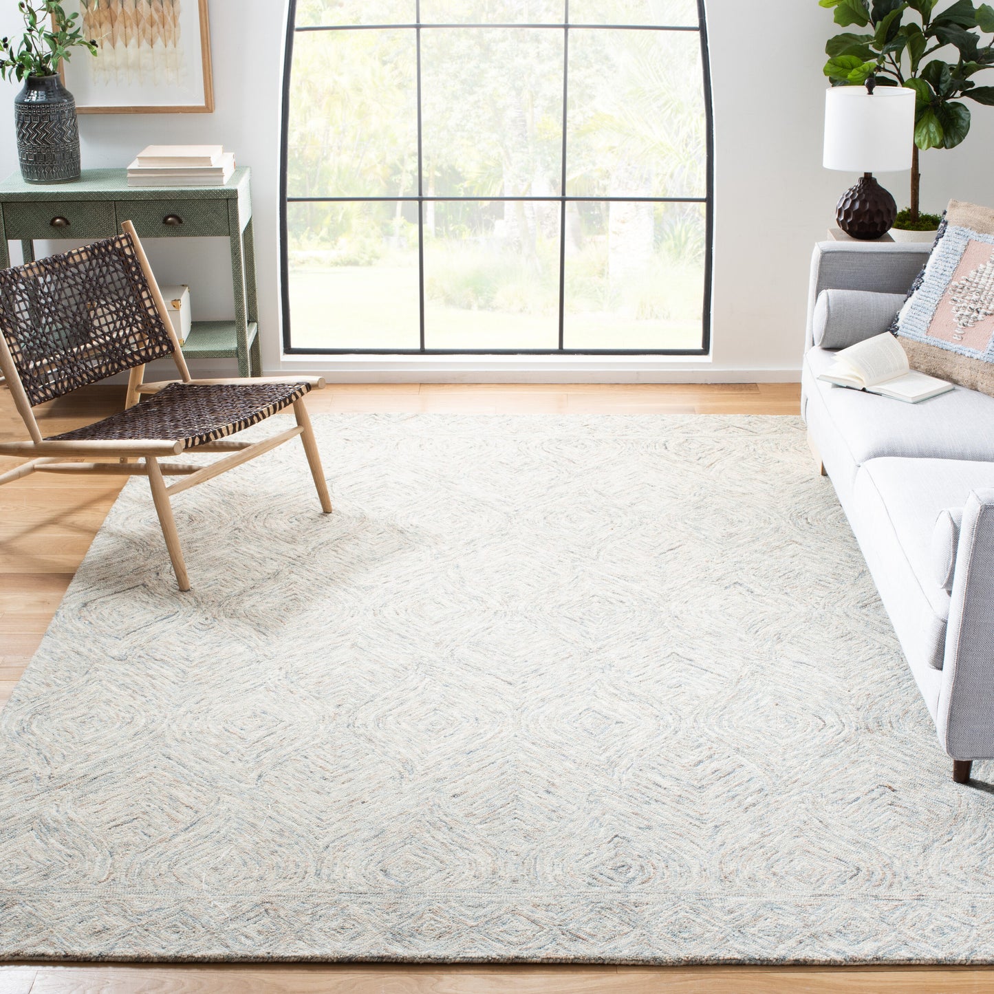 Safavieh Ikat 703 Beige/Gray Contemporary 6ft x 9ft Medium Rectangle Rug