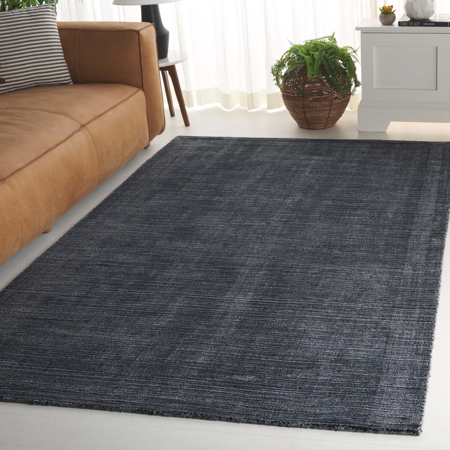 Safavieh Mirage 731 Black Solid / Tonal 5ft x 8ft Medium Rectangle Rug
