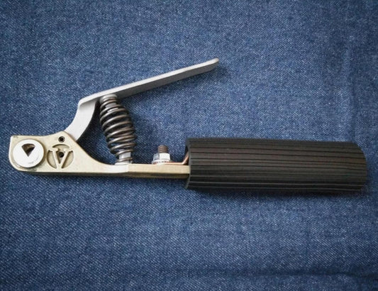 Stinger V Electrode Holder – Non-Insulated Clamp for Stick Welding 250–350 Amp – Heavy-Duty SMAW Arc Welding Electrode Holder Tool