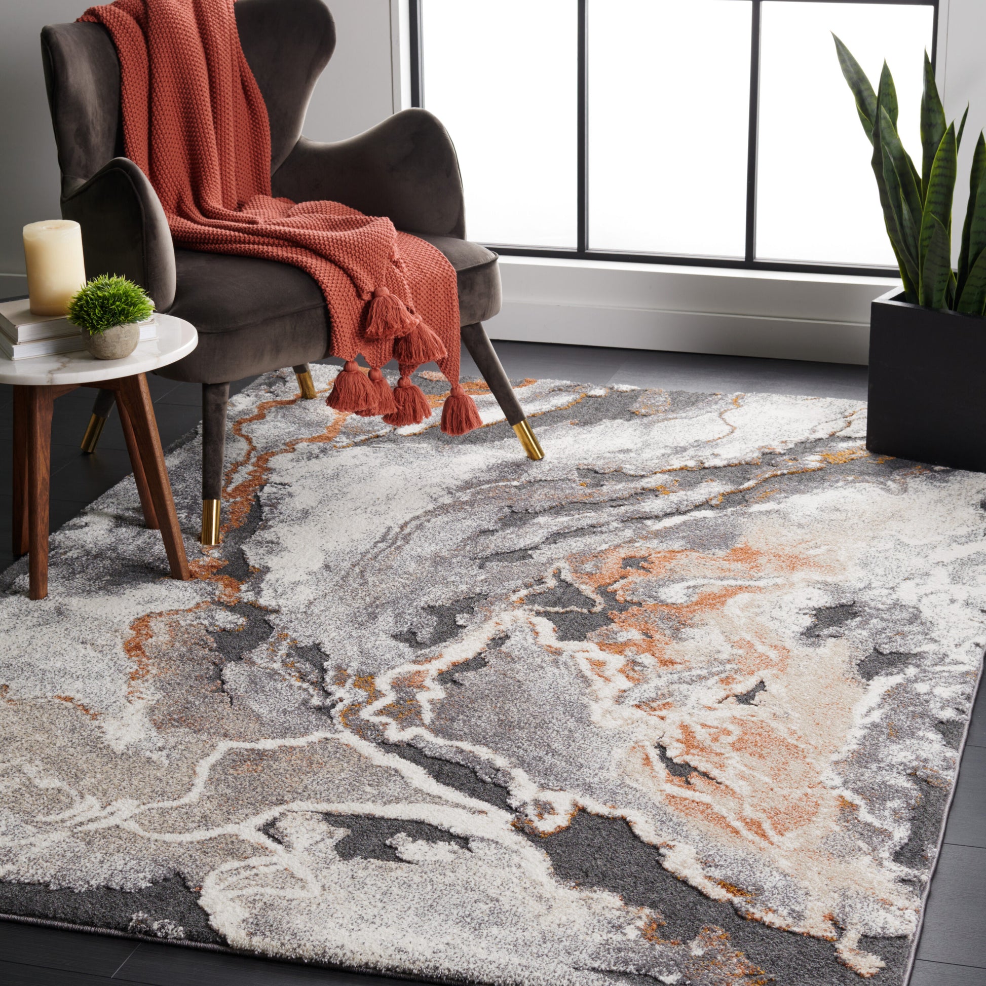 Safavieh Cyrus Shag 5 x 8 (ft) Loomed Polypropylene Dark Grey/Orange Rectangular Indoor Abstract Mid-Century Modern Spot Clean Only Area rug
