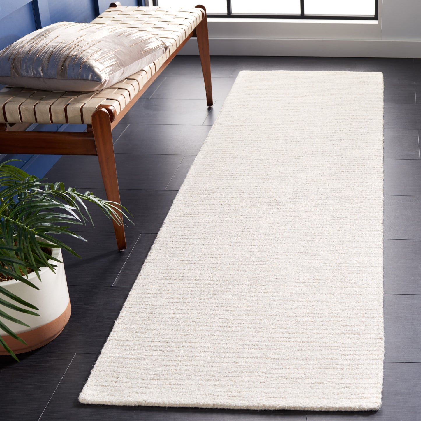 Safavieh  Abstract 468 Ivory/Beige Modern 2ft-3in x 22ft Runner Rug
